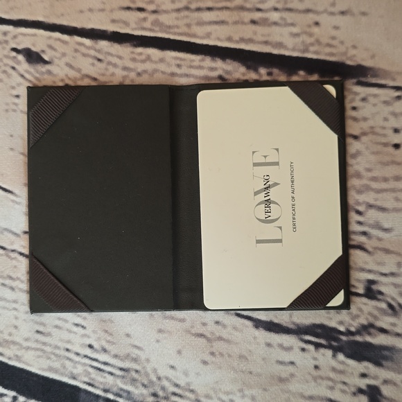 Vera Wang Love Collection - Picture 7 of 16